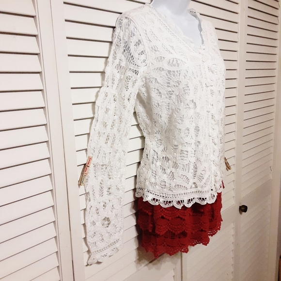 Romantic Lace Selene Sport Snap closure Jacket/Blouse - Picture 3 of 16